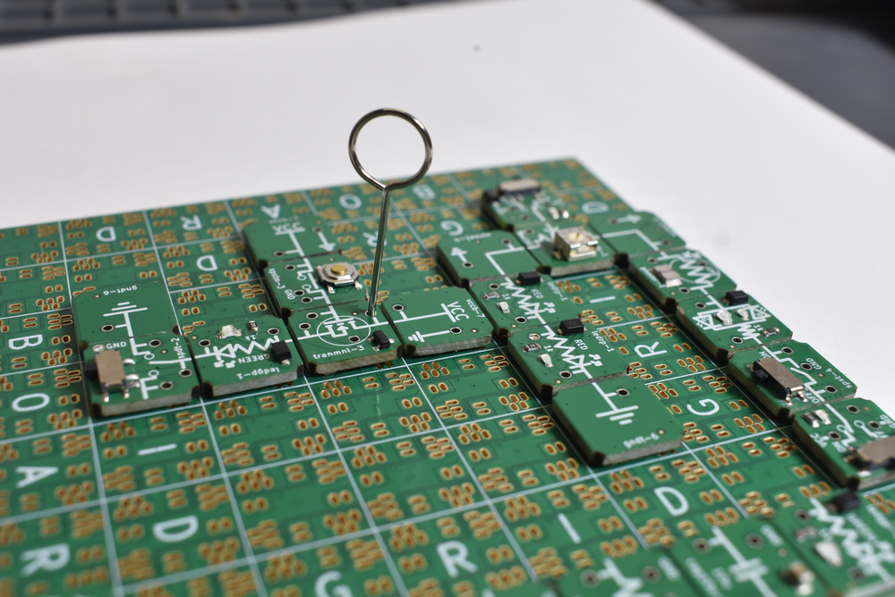 beg-5-kit-0-side-view-with-tool.png